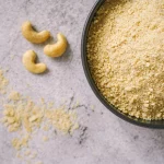 veganer Parmesan-Ersatz mit Cashewkernen