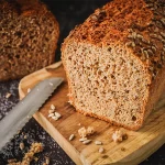 schnelles Vollkornbrot aufgeschitten