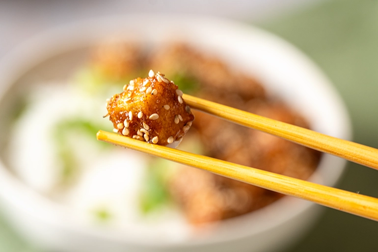 Sesam Tofu Würfel