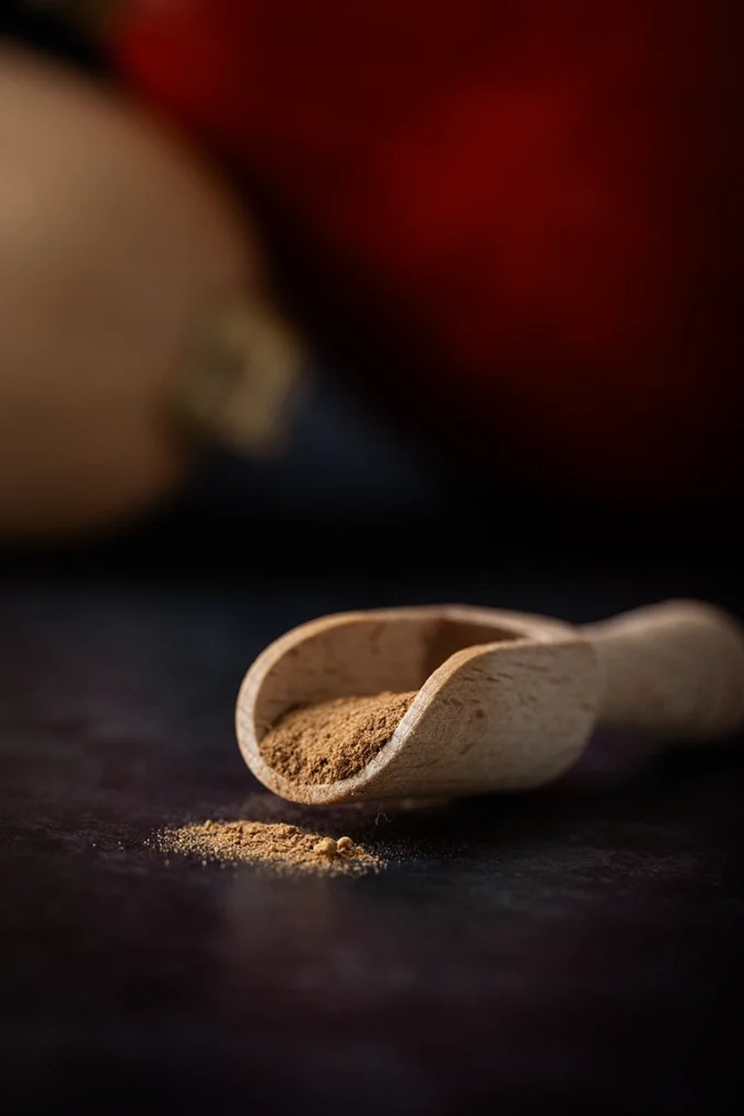 Pumkin Spice auf einem Holzlöffel