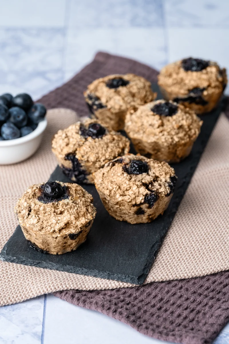rezept-vegan-muffins-Fruehstück-gesund-Beeren-1 6 Vegane Muffins mit Blaubeeren zuckerfrei