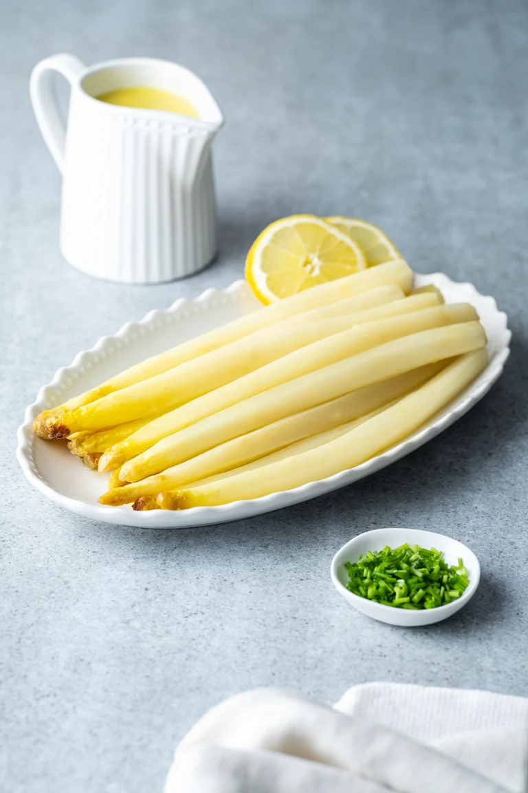 Weißer Spargel aus dem Ofen
