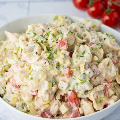 Cremiger Tortellini-Salat in vegan