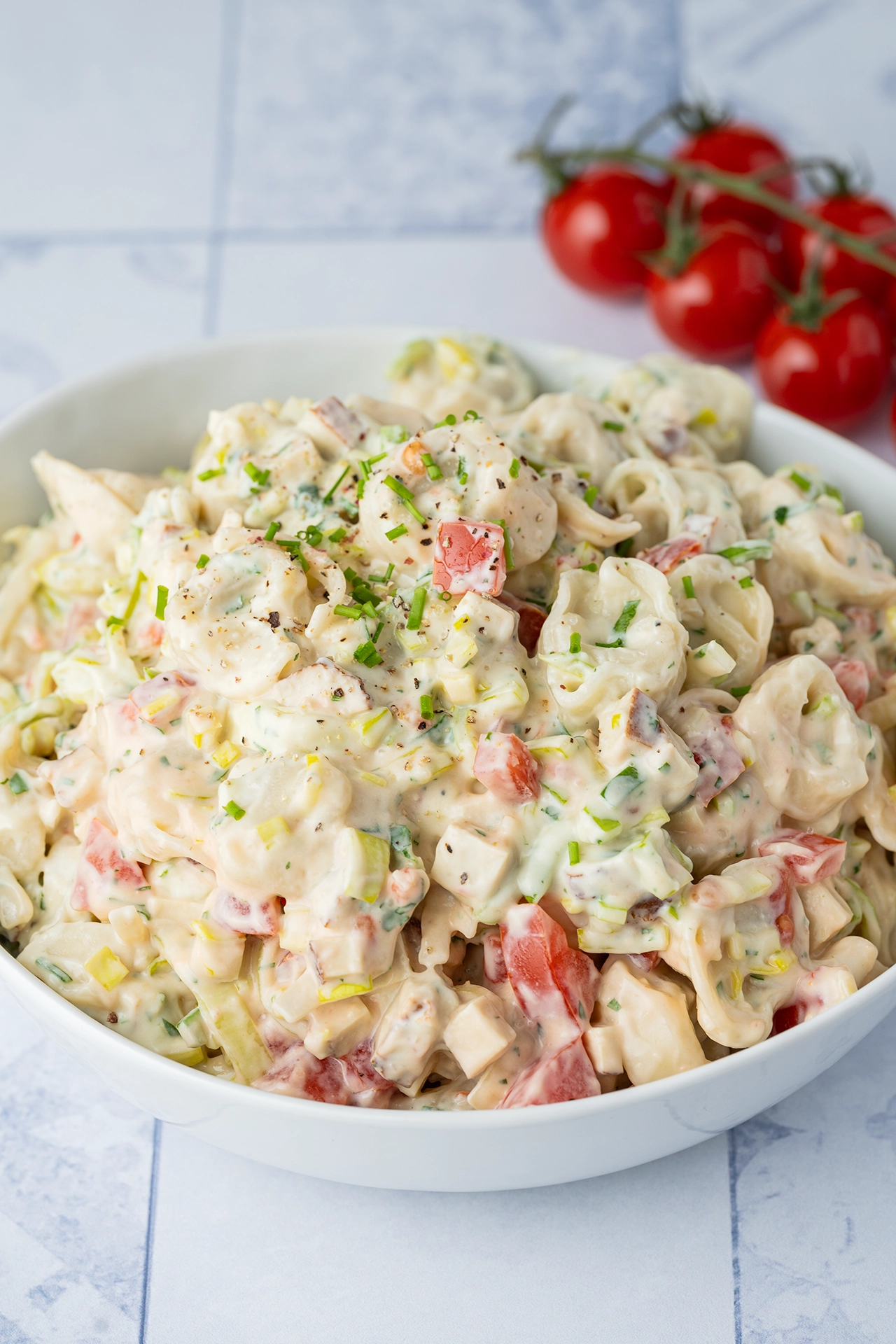 Tortellini-Salat - cremig, vegan und lecker 1 Cremiger Tortellini-Salat in vegan