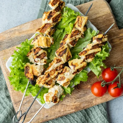 vegane Tofu-Grillspieße mit Zitronen-Joghurt-Marinade