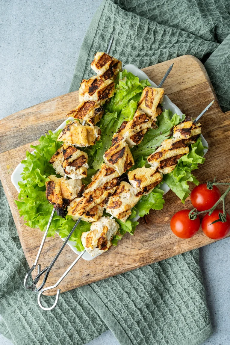 vegane Tofu-Grillspieße mit Zitronen-Joghurt-Marinade