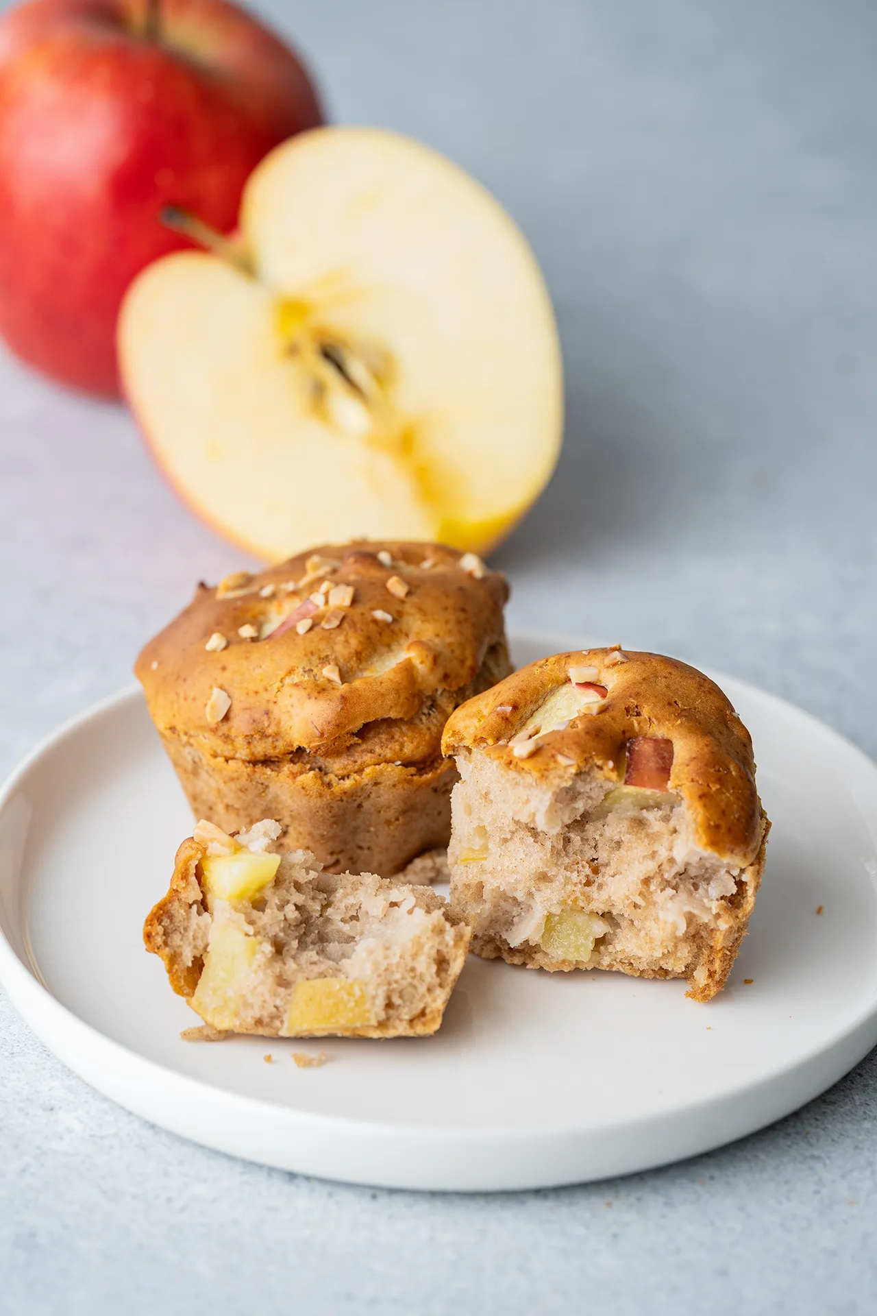 Vegane Apfelmuffins aus dem Airfryer 2 Vegane Apfelmuffins aus dem Airfryer