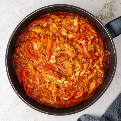 Einfache Spitzkohl-Pfanne mit Paprika 5 Spitzkohl-Pfanne mit Paprika