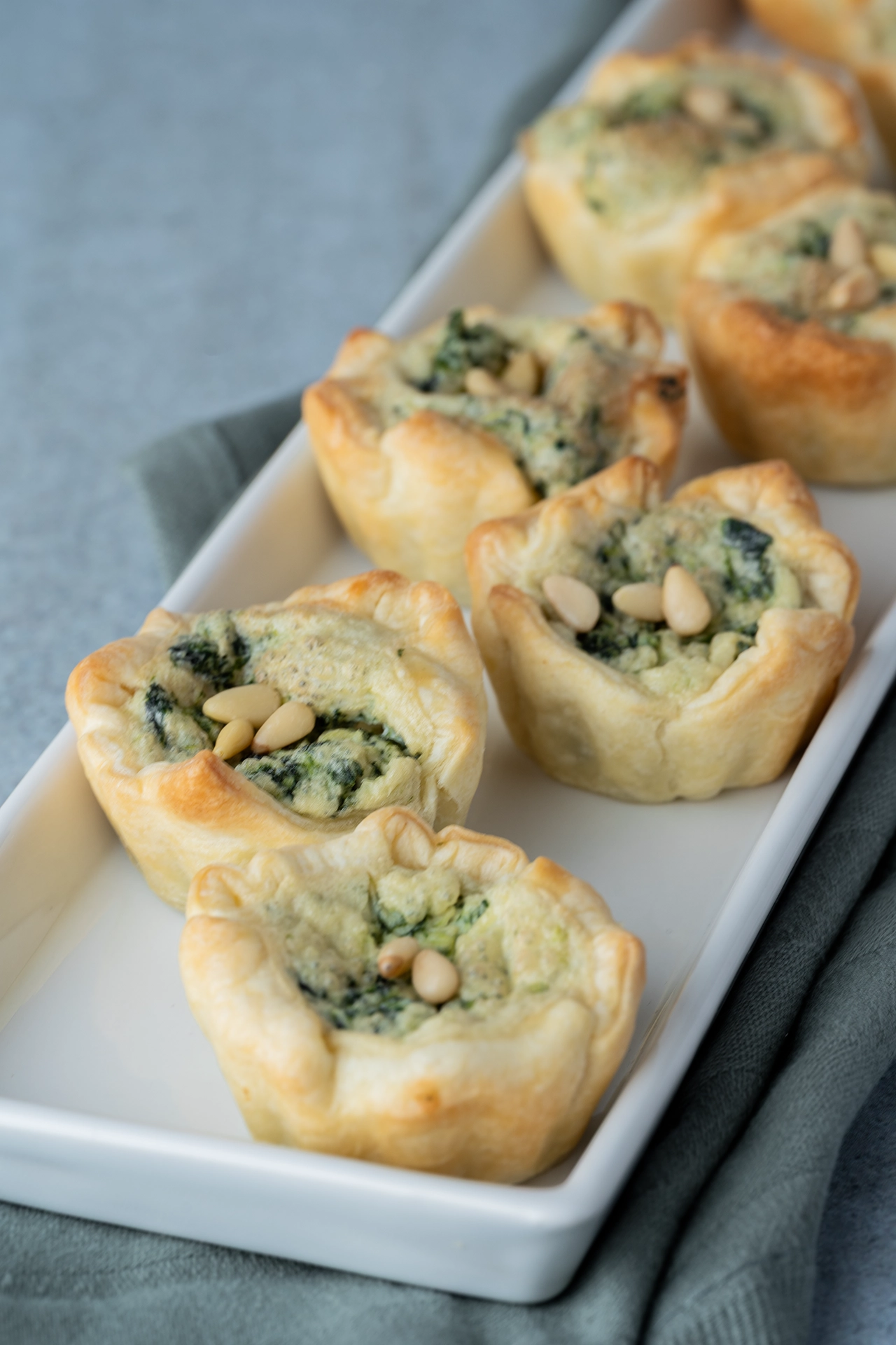 Vegane Mini-Quiche aus Blätterteig