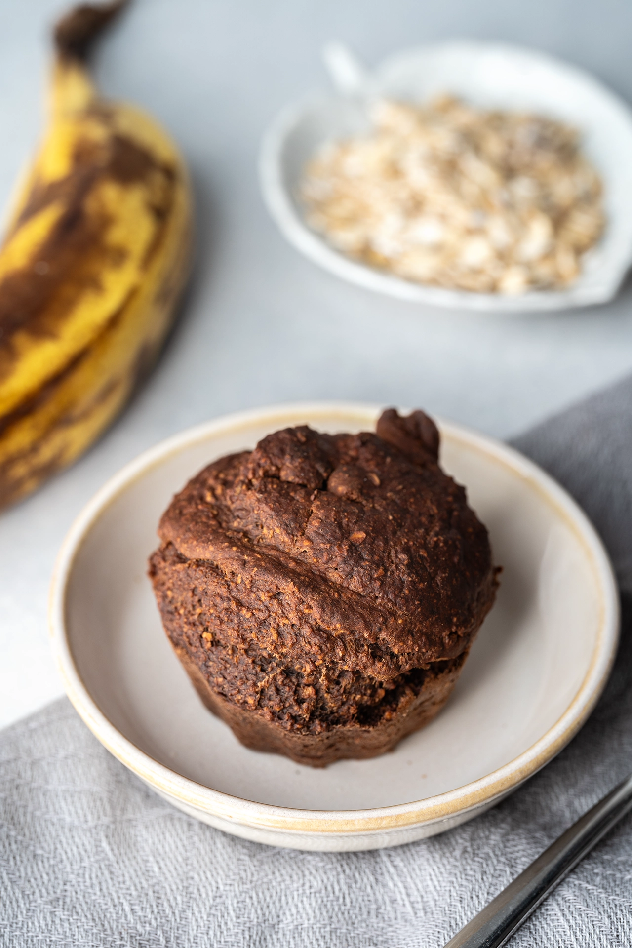Zuckerfreie Schokomuffins mit Banane und Haferflocken